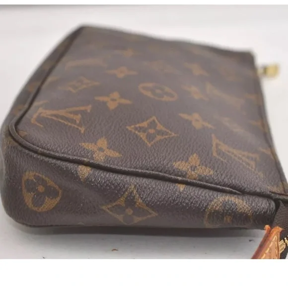 LOUIS VUITTON MONOGRAM POCHETTE - Picture 6 of 14